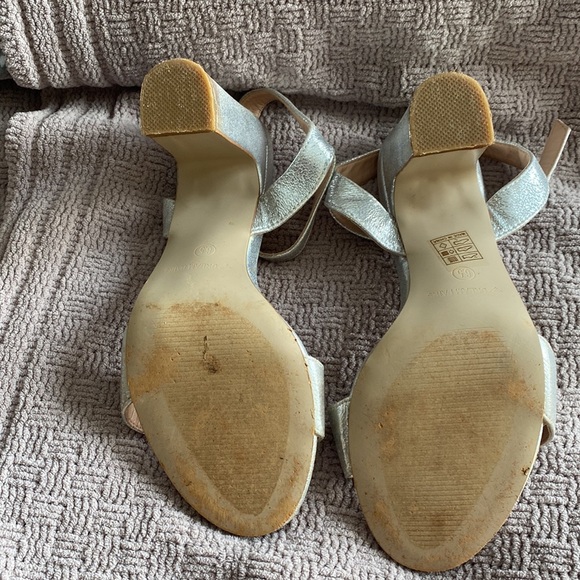 Silver shoes - Picture 5 of 6